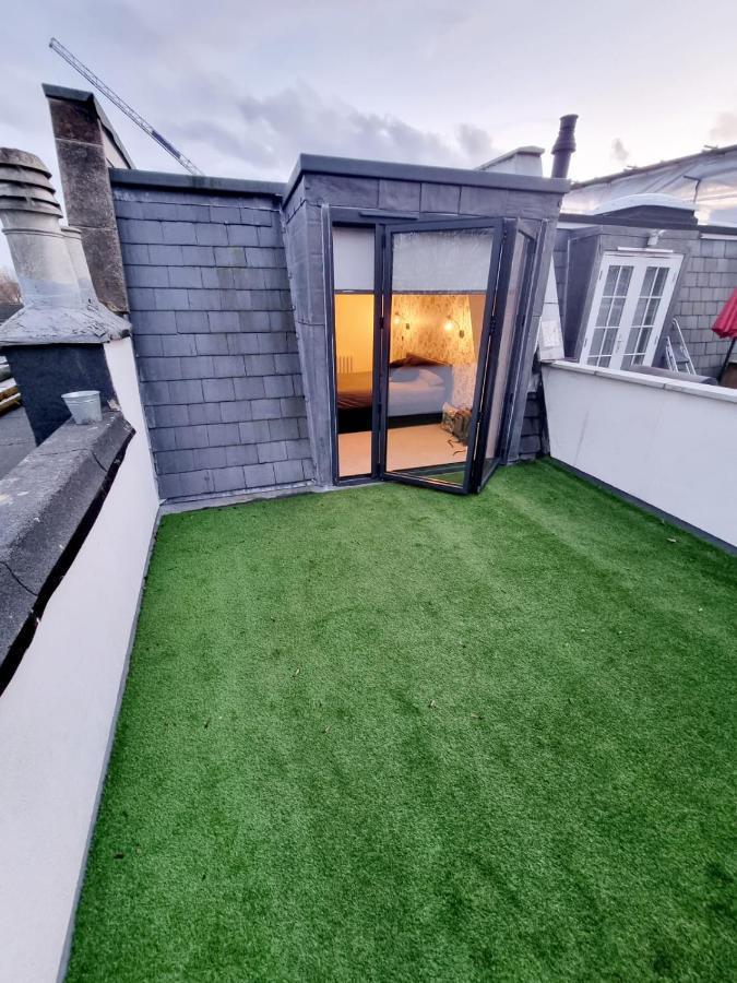 Stylish London Apartment With Terrace & Parking Luaran gambar