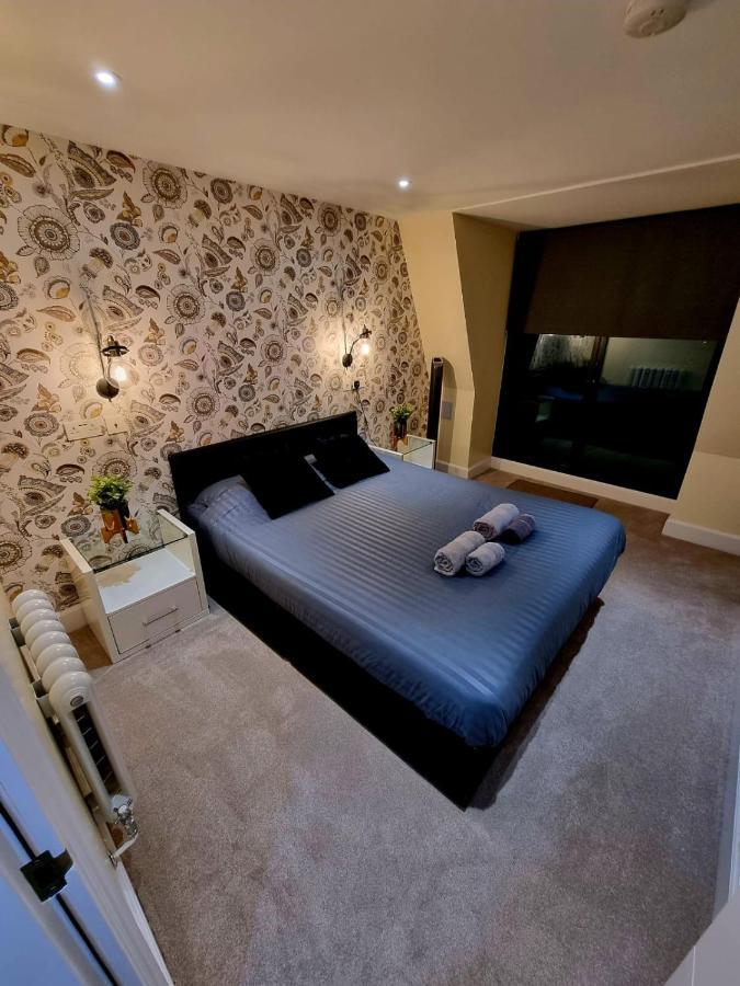 Stylish London Apartment With Terrace & Parking Luaran gambar